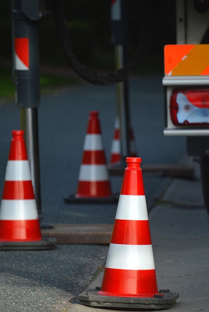 Afzetpalen en Bollards: Effectieve Oplossingen voor Verkeersgeleiding en Toegangsbeheer